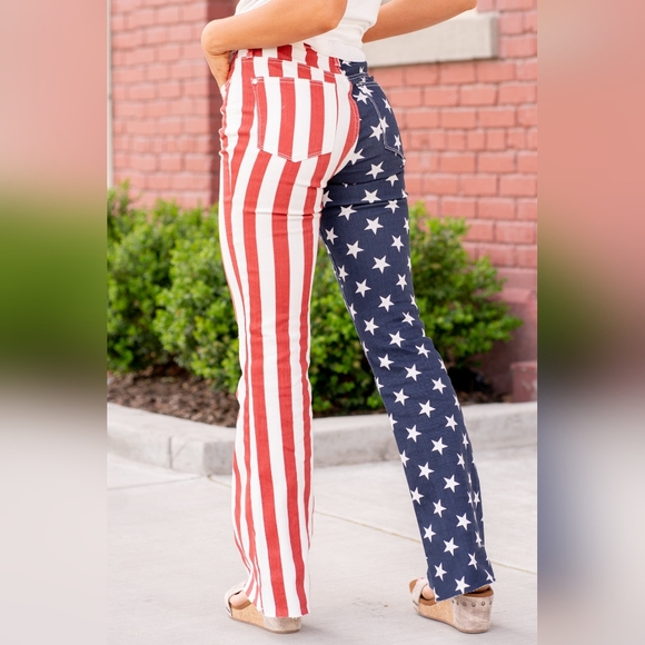 Judy Blue American Flag Flare Jeans - Picture 7 of 8